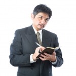 https---www.pakutaso.com-assets_c-2015-05-YOTA82_sateisurudansei15122033-thumb-1000xauto-14183